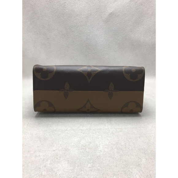 Louis Vuitton On The Go MM Monogram Handbag - Picture 4 of 8